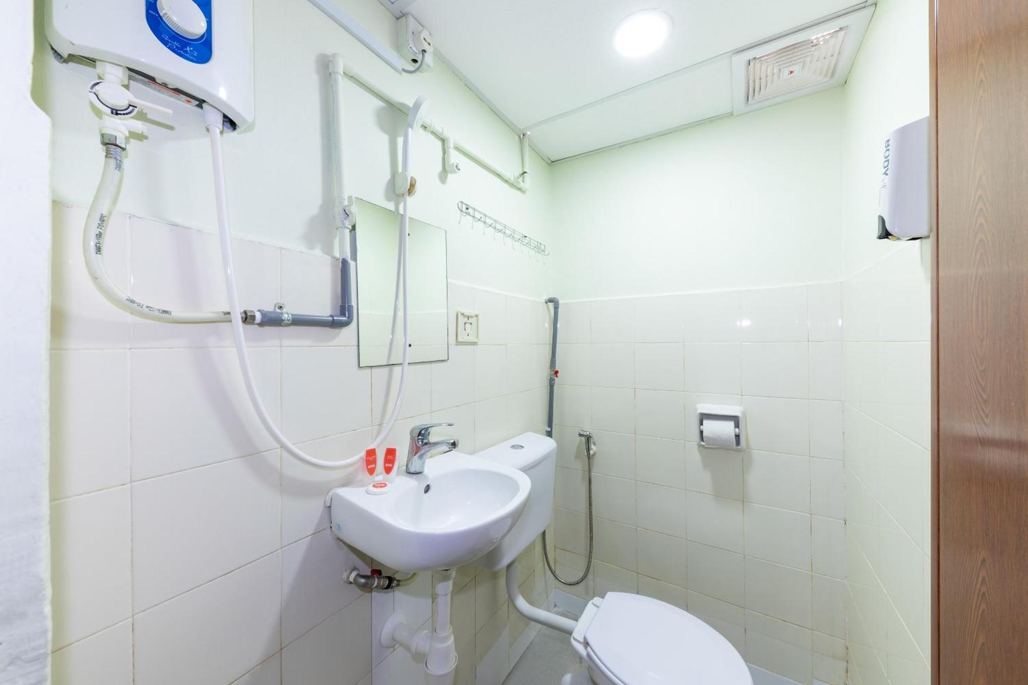 Super Oyo 432 My 7Days Inn Johor Bahru Bagian luar foto
